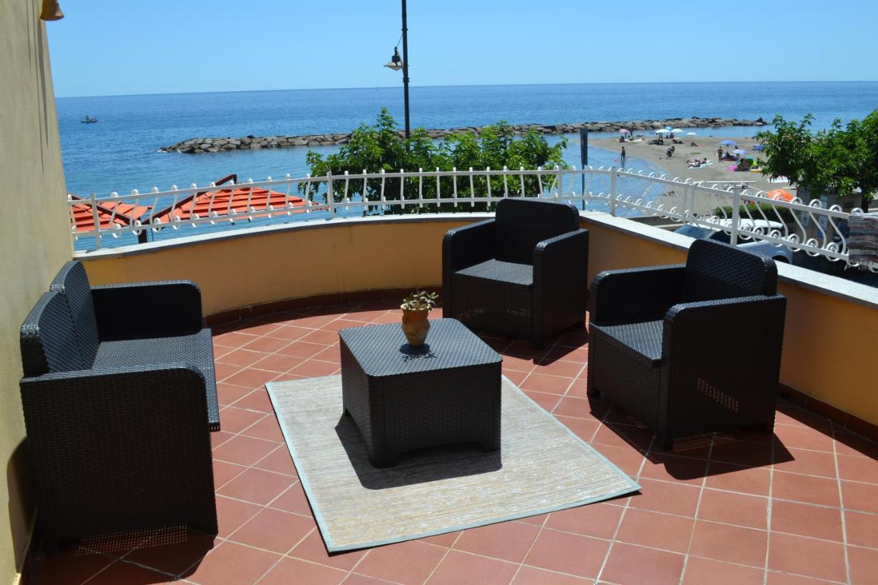 Ca' De Gino Apartment Santo Stefano al Mare